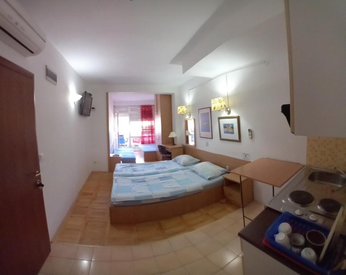Vila Centar Требинье Экстерьер фото