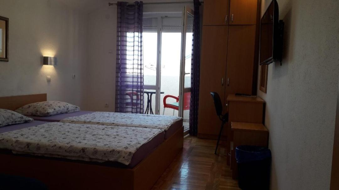 Vila Centar Требинье Экстерьер фото